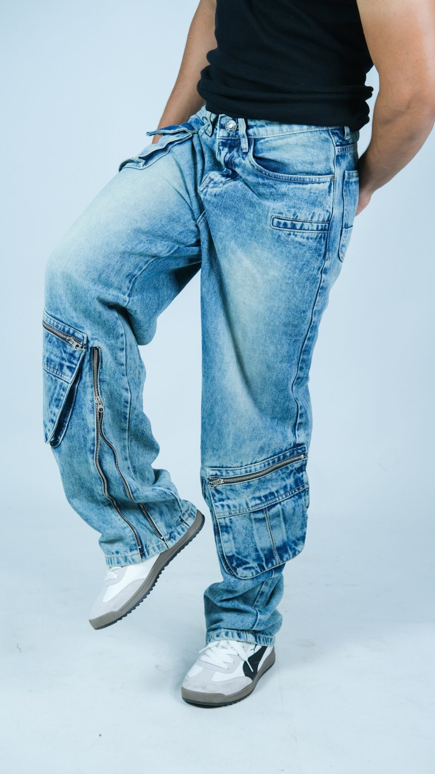 Multi-Pocket zipped Baggy Jeans - Image 4