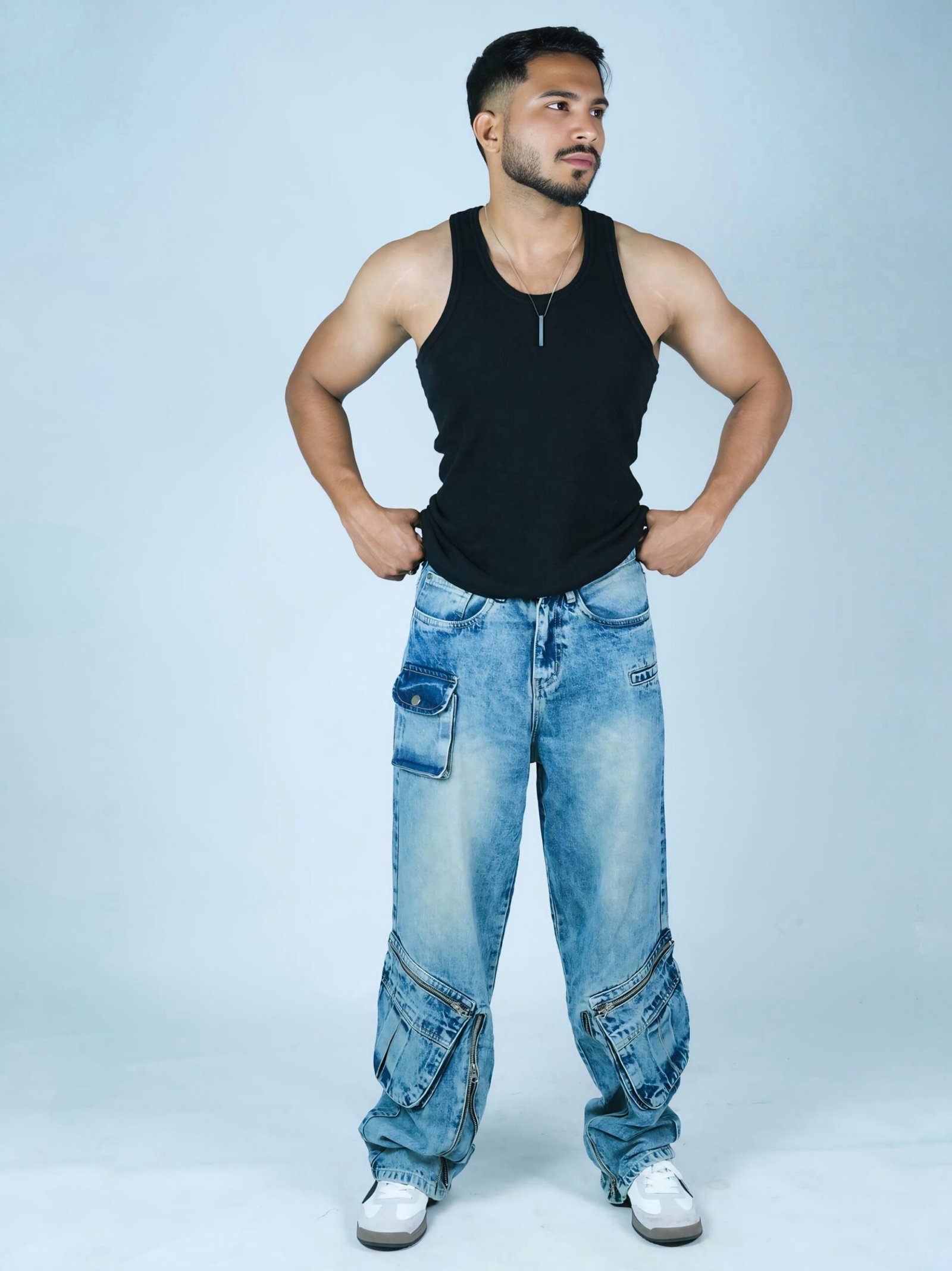 Multi-Pocket zipped Baggy Jeans